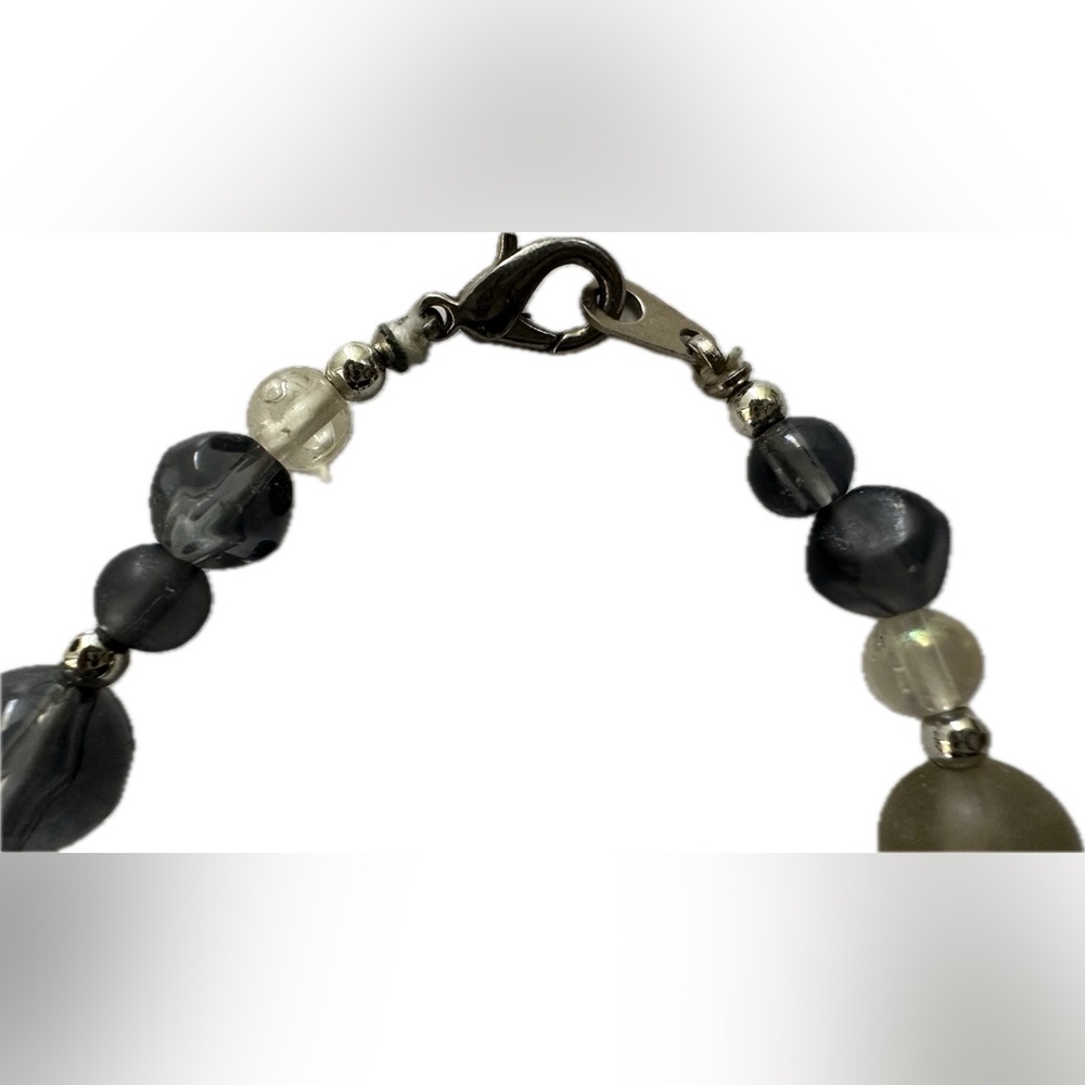 Long Beaded Necklace - Picture 4 of 4